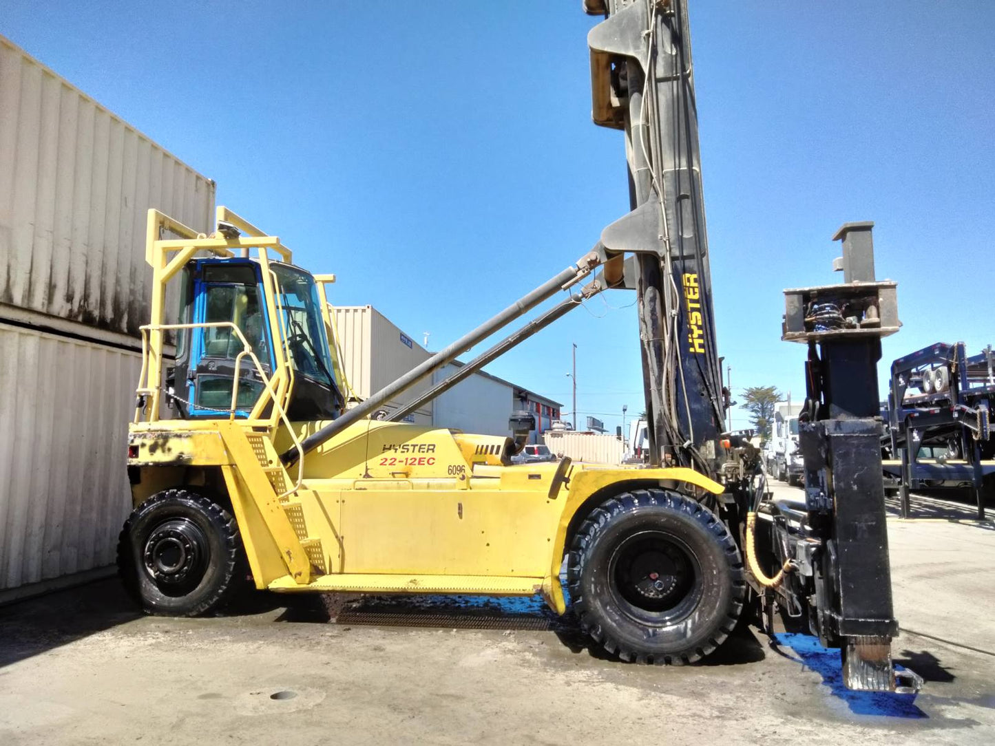 Used Hyster H22XM-12EC 9-High Stacker Container Handler Forklift