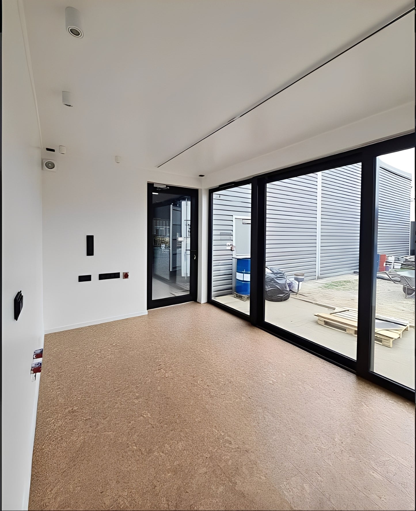 20ft x 12ft Ready-to-Use Home/Office Container