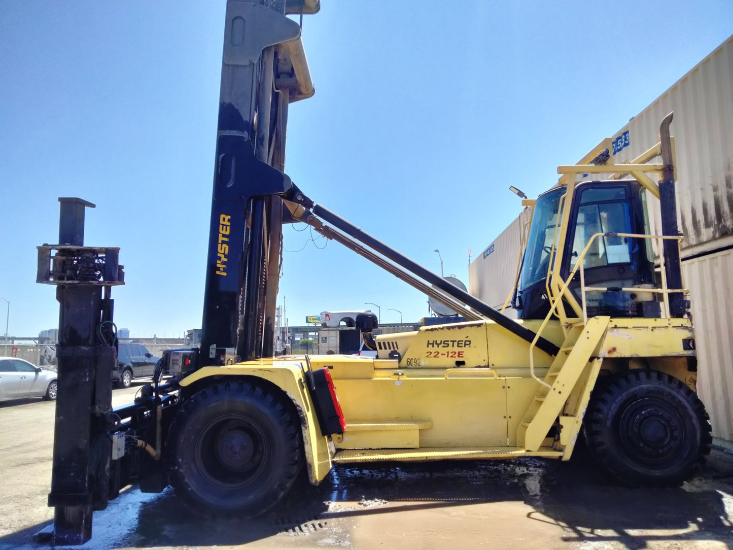 Used Hyster H22XM-12EC 9-High Stacker Container Handler Forklift