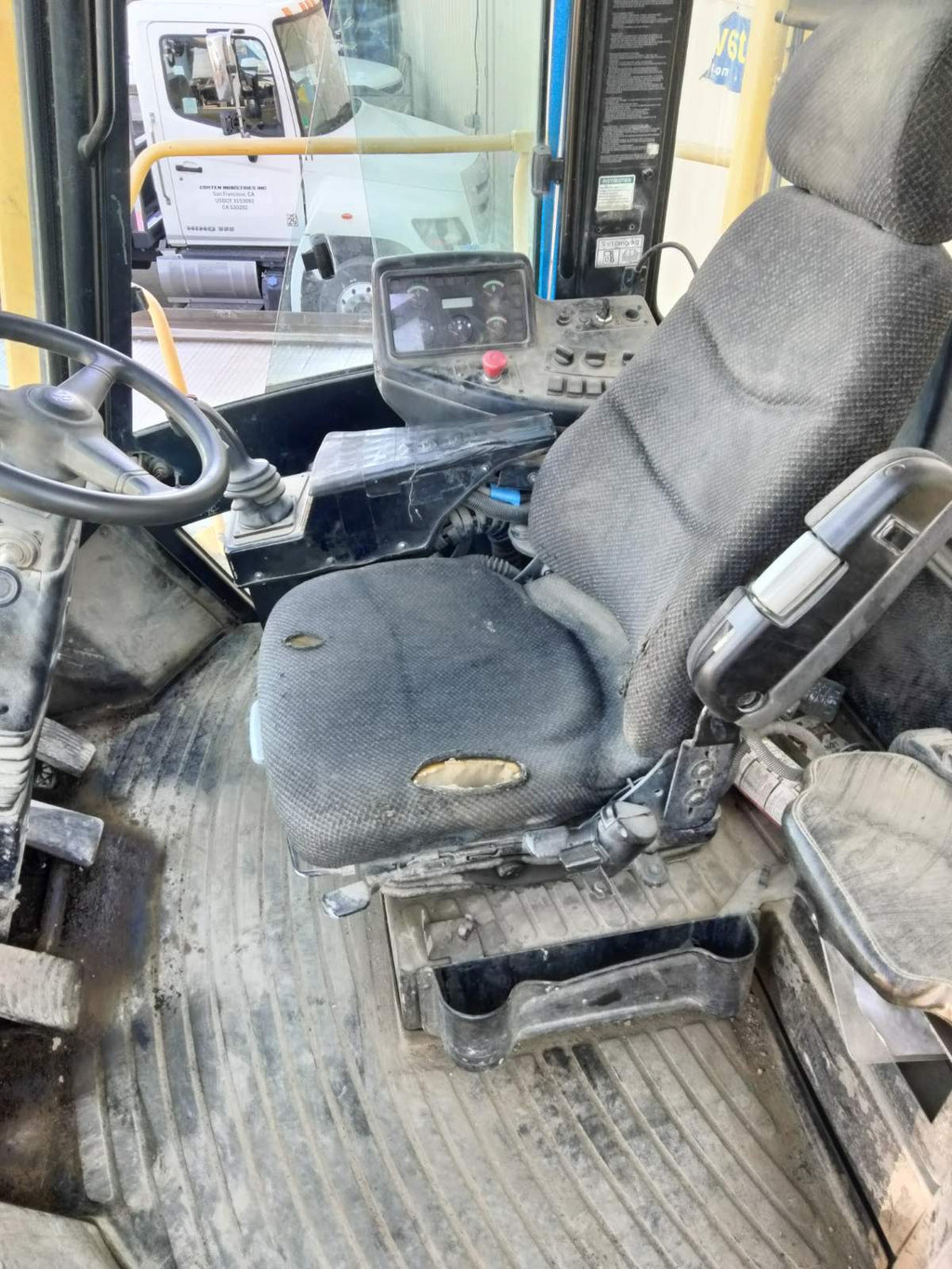 Used Hyster H22XM-12EC 9-High Stacker Container Handler Forklift