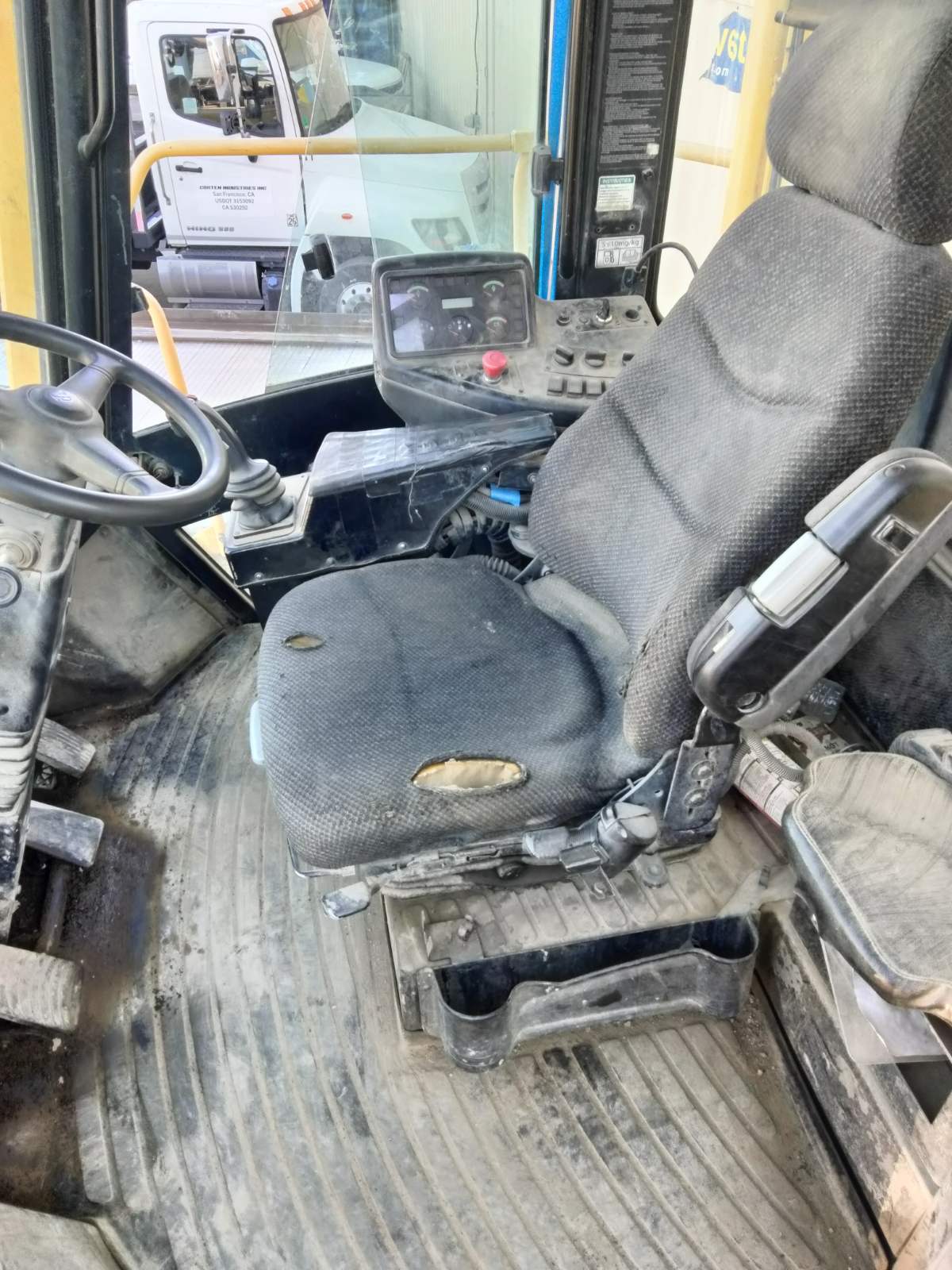 Used Hyster H22XM-12EC 9-High Stacker Container Handler Forklift