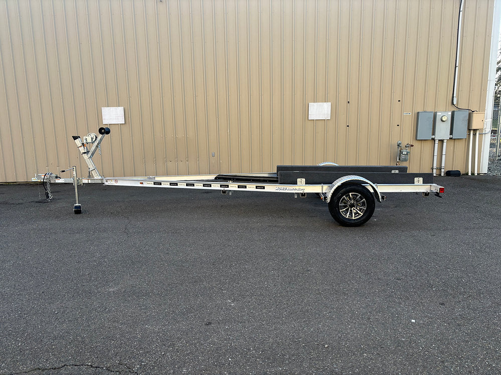 COM-2900 Commander Series | Boat Trailer