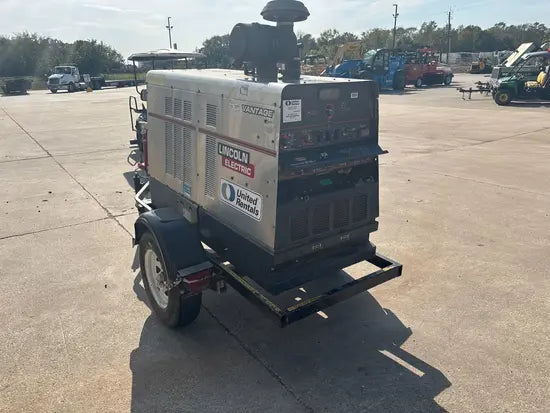 2019 Lincoln Electric VANTAGE 549 Welder