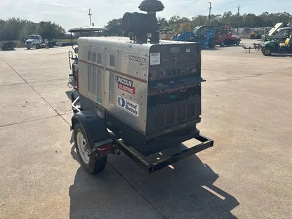 2019 Lincoln Electric VANTAGE 549 Welder