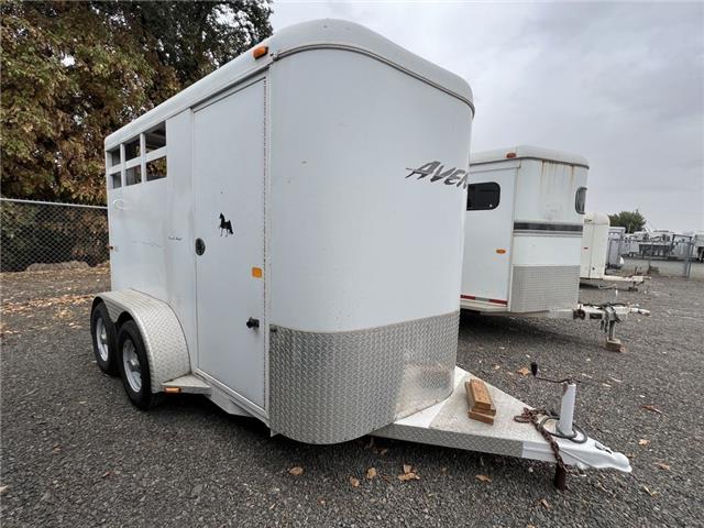 2005 Trails West  Horse Trailers Adventure 2 H Bumper Pull
