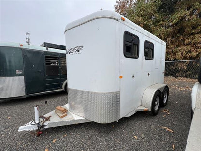 2005 Trails West  Horse Trailers Adventure 2 H Bumper Pull