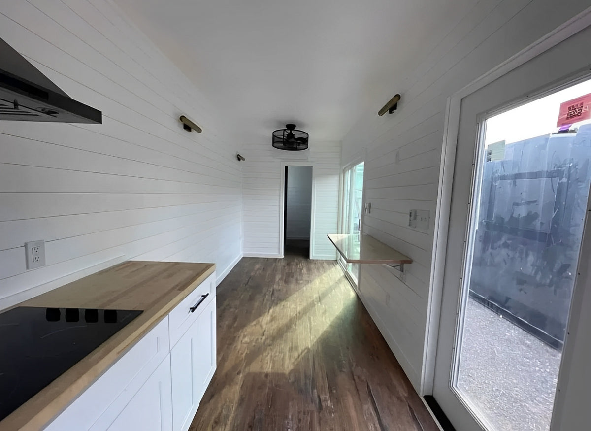 40ft Shipping Container Made into Luxurious 1 Bedroom Customized
