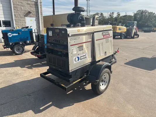 2019 Lincoln Electric VANTAGE 549 Welder