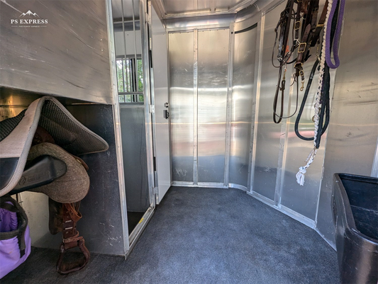 2004 Featherlite Trailers #9407 Spotless! extra tall extra wide all