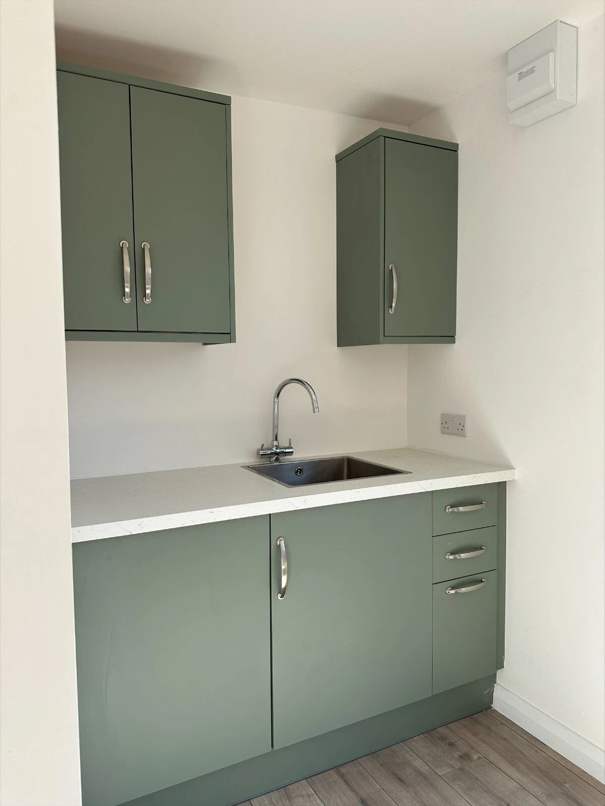 7.5 x 3m Office with kitchenette/WC